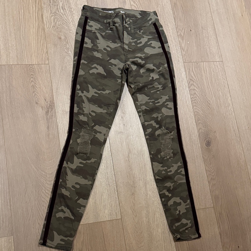 SO Green Camo Skinny Jeans